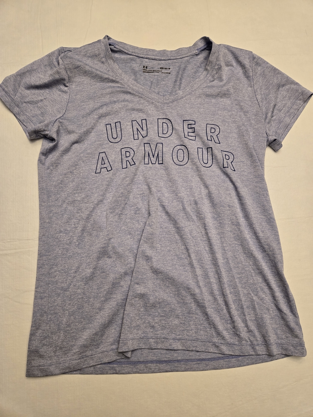 Under Armour Women’s Loose HeatGear V-Neck Performance T-shirts - Set Of 3 - Picture 2 of 12